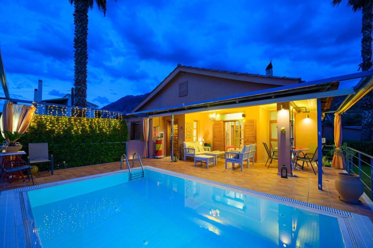 Cozy Small Smart Villa With Private Pool Mikri Mantineia Kalamata Exteriér fotografie